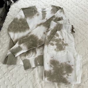 Hanes Tie-Dye Sweatshirt and Joggers Set - Olive and White